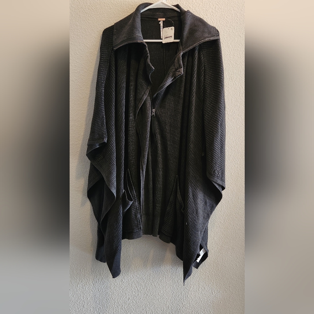 Free People Black Poncho Sweater - Picture 5 of 14